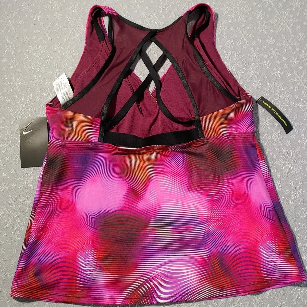 Nike New Women's Sport Top - Picture 2 of 6